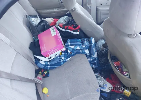 2001 Ford Taurus Lx z USA, uszkodzony, nr VIN 1FAFP52U61A207125